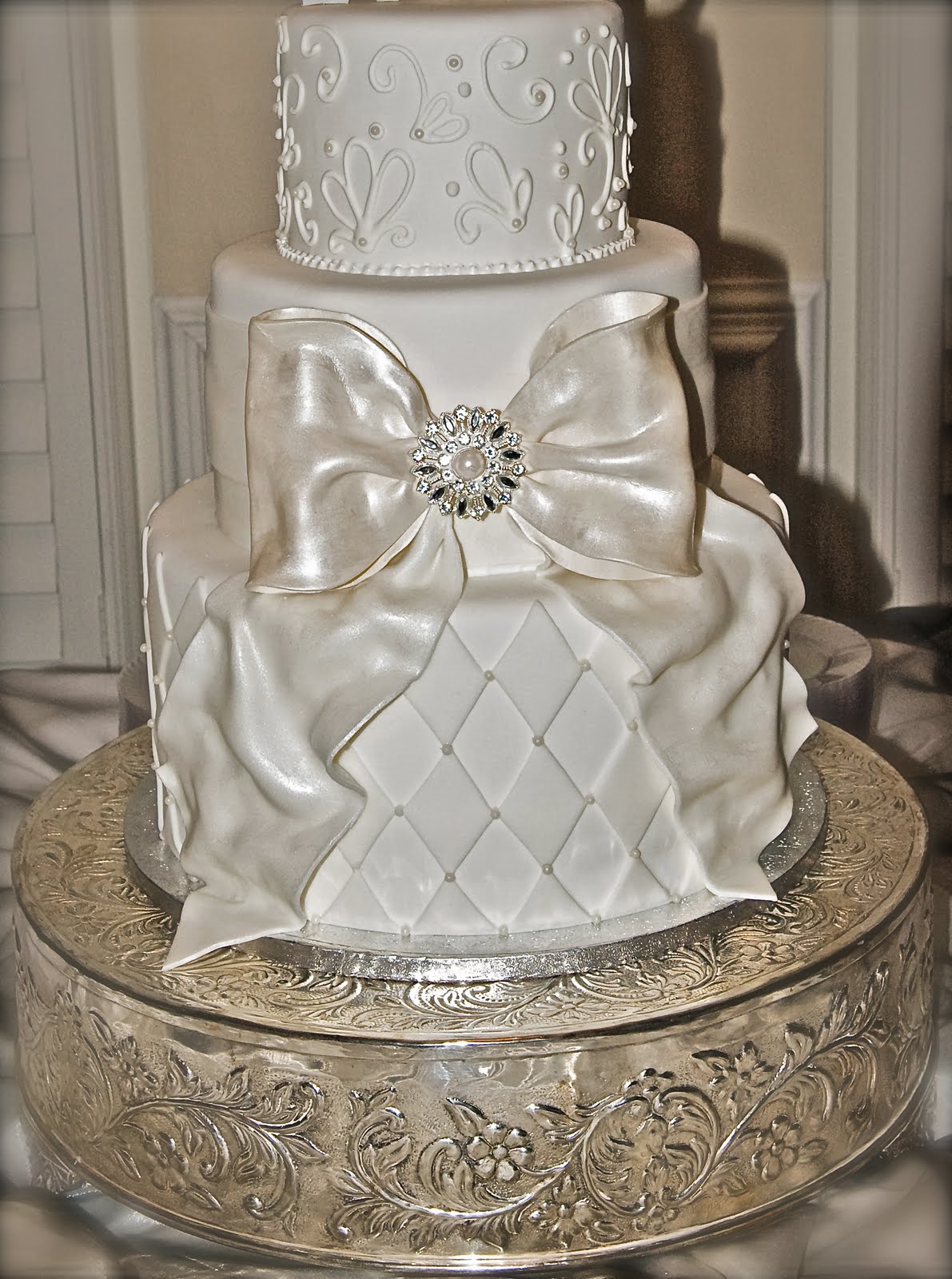 wedding cake with bow