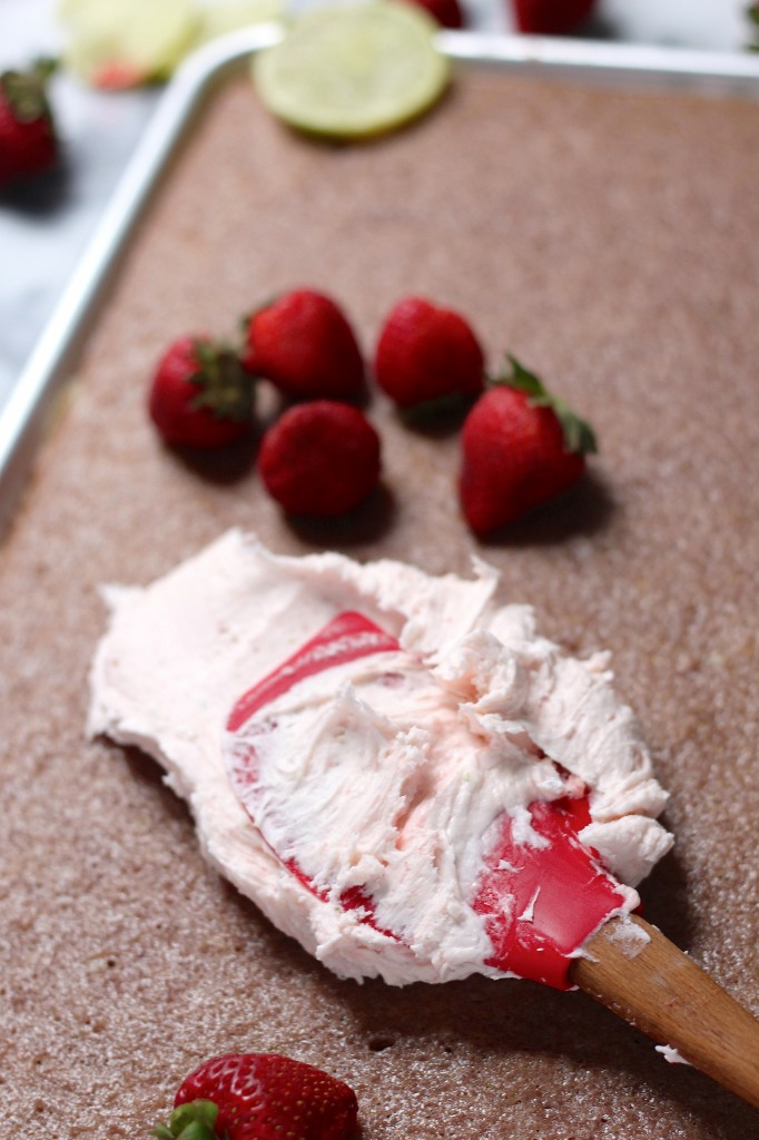 Sheet Cake with Strawberry Frosting Sheet Cake with Strawberry Frosting