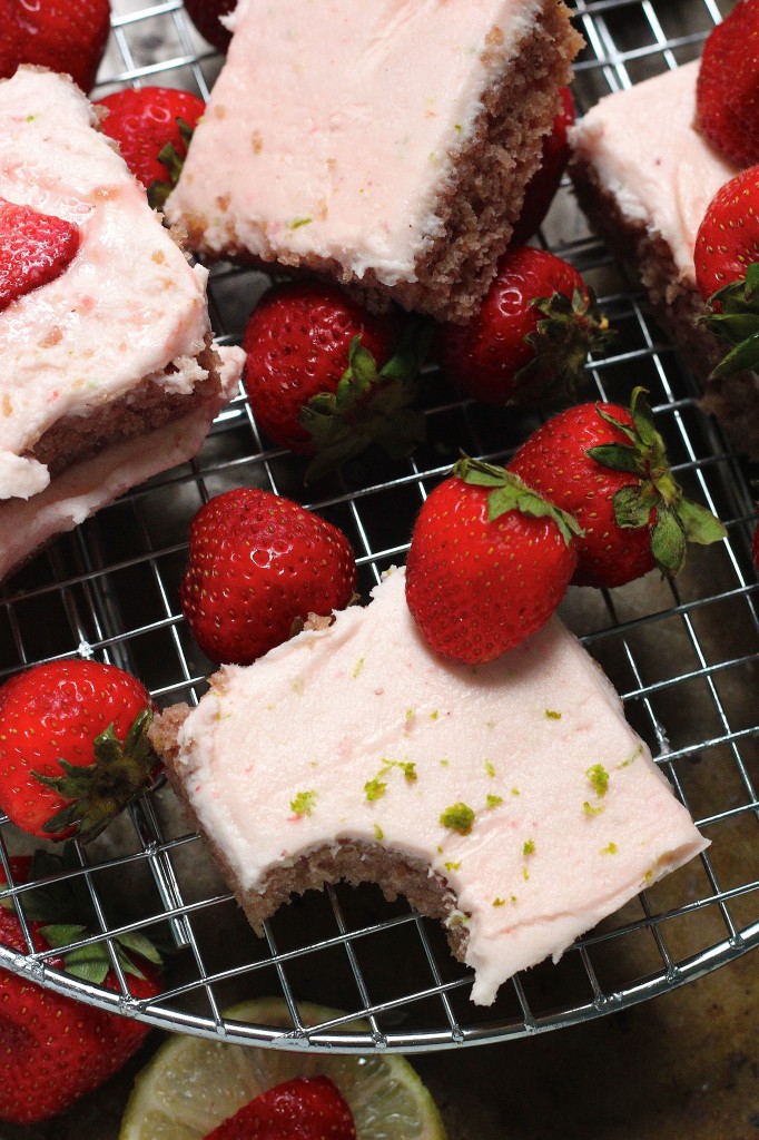 Sheet Cakes with Strawberry Sheet Cakes with Strawberry