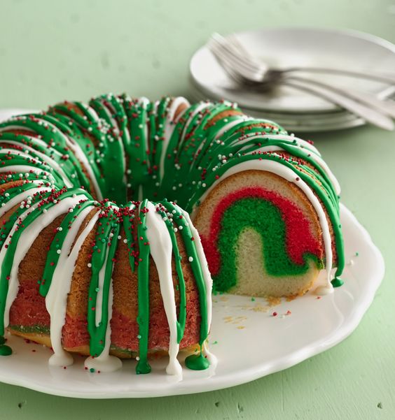 Rainbow Christmas Wreath Cake Rainbow Christmas Wreath Cake