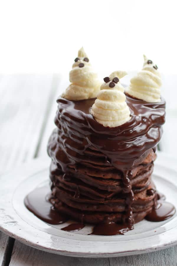 Pancakes with Chocolate Sauce Pancakes with Chocolate Sauce