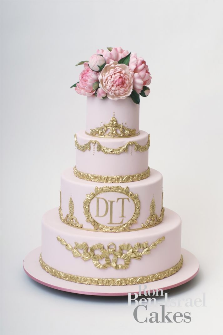 Light Pink and Gold Wedding Cake Light Pink and Gold Wedding Cake