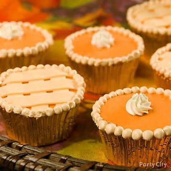 Thanksgiving Pumpkin Pie Cupcakes Thanksgiving Pumpkin Pie Cupcakes