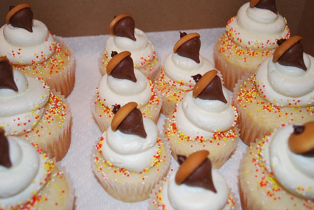 Fall Acorn Cupcakes