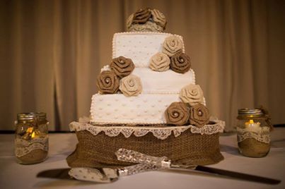 12 Burlap And Lace Wedding Cakes With Pearls Photo Wedding Cake With Burlap And Lace