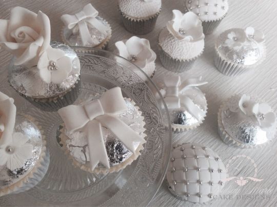Silver Wedding Anniversary Cupcakes Silver Wedding Anniversary Cupcakes