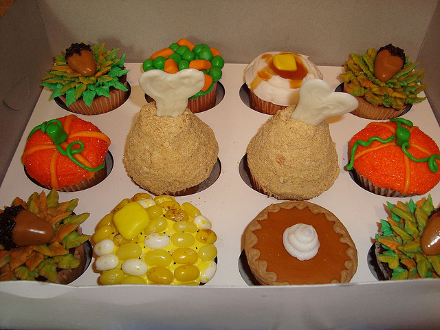 Thanksgiving Turkey Dinner Cupcakes Thanksgiving Turkey Dinner Cupcakes