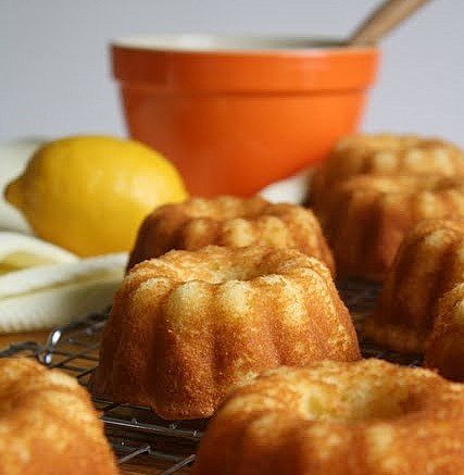 Lemon Mini Bundt Cakes Lemon Mini Bundt Cakes