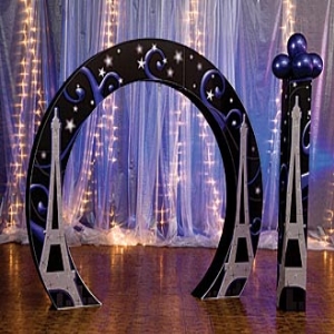 10 Prom Night In A Paris Themed Cakes Photo Paris Prom Theme