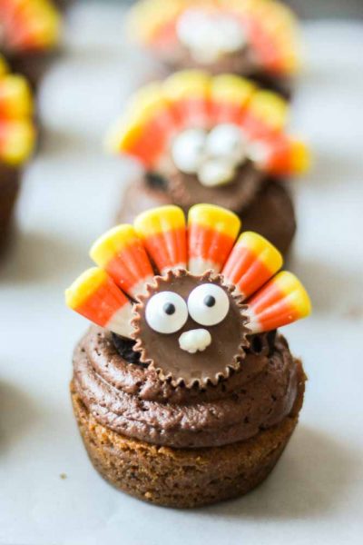 Thanksgiving Cupcakes and Cookies Thanksgiving Cupcakes and Cookies