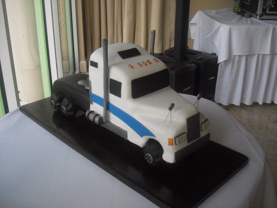 Semi Truck Cake