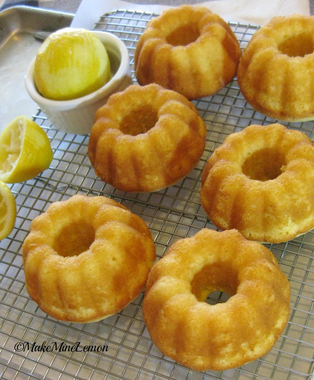 Lemon Mini Bundt Cakes Lemon Mini Bundt Cakes