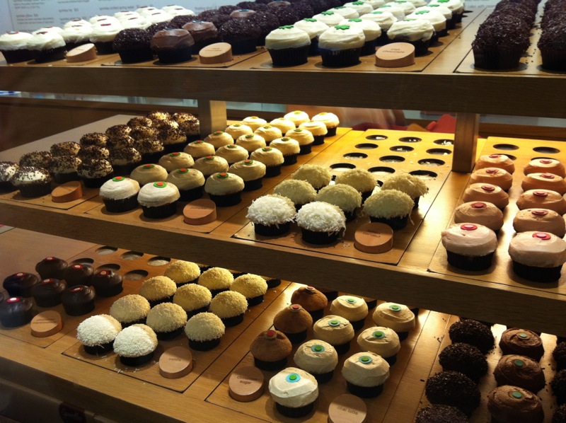 8 sprinkles cupcakes bakery photo cupcake wars tv series happy