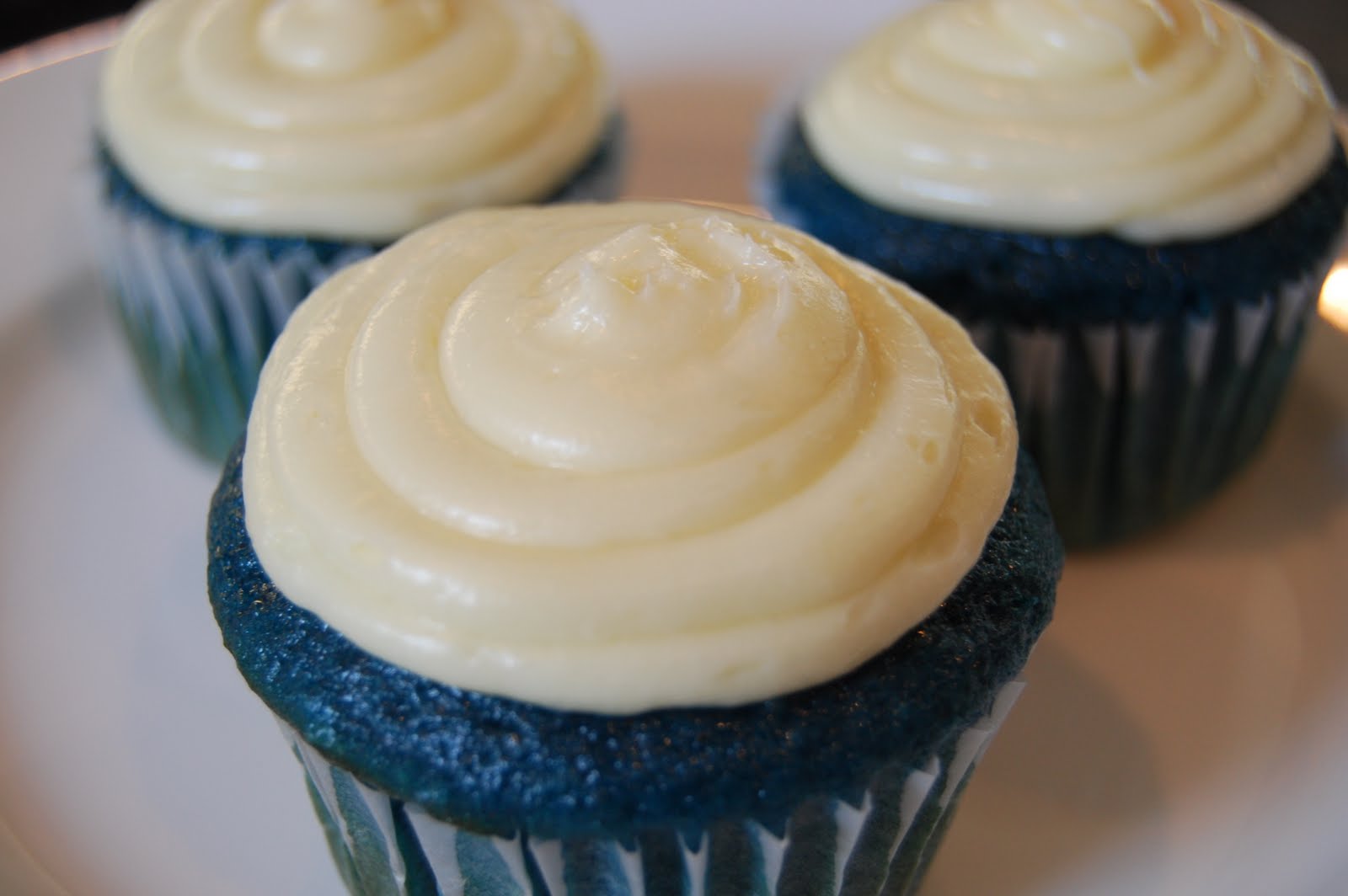 Easy Blue Velvet Cupcakes