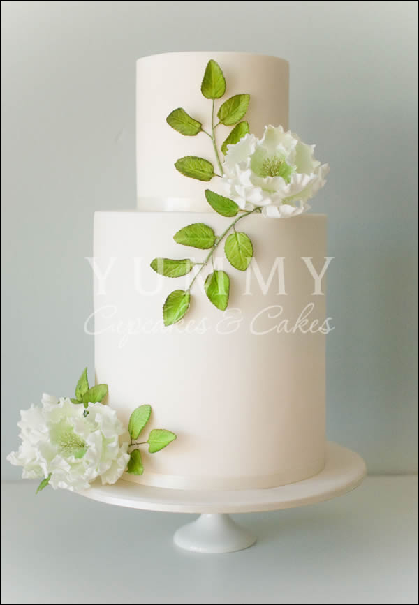 wedding cake white and