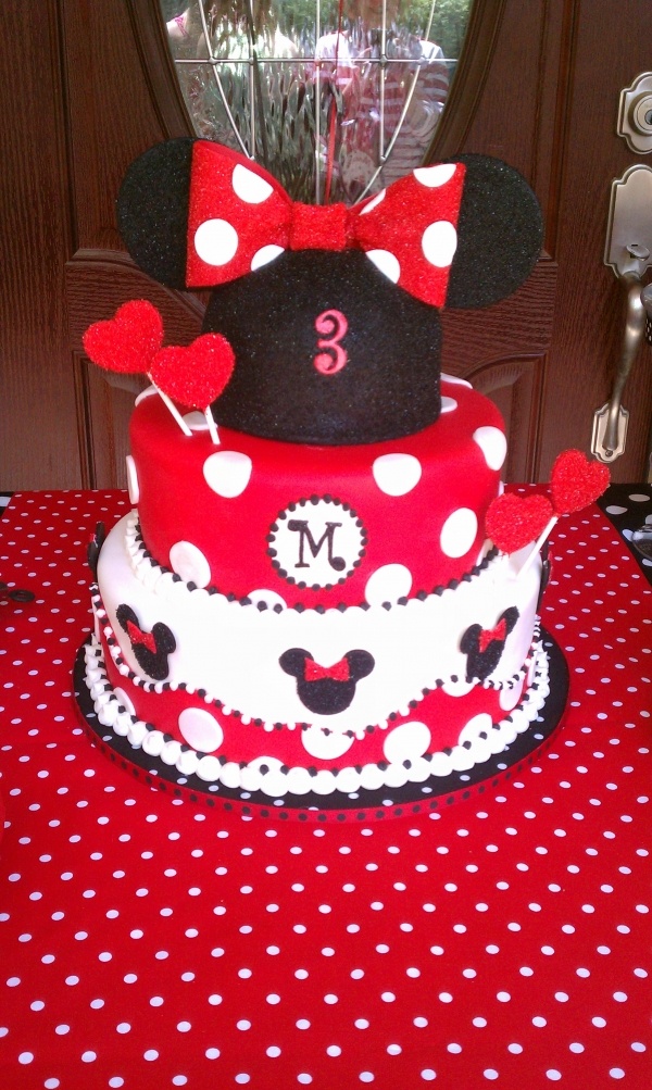 8 Red And Black Minnie Mouse Birthday Cakes Photo Red Minnie
