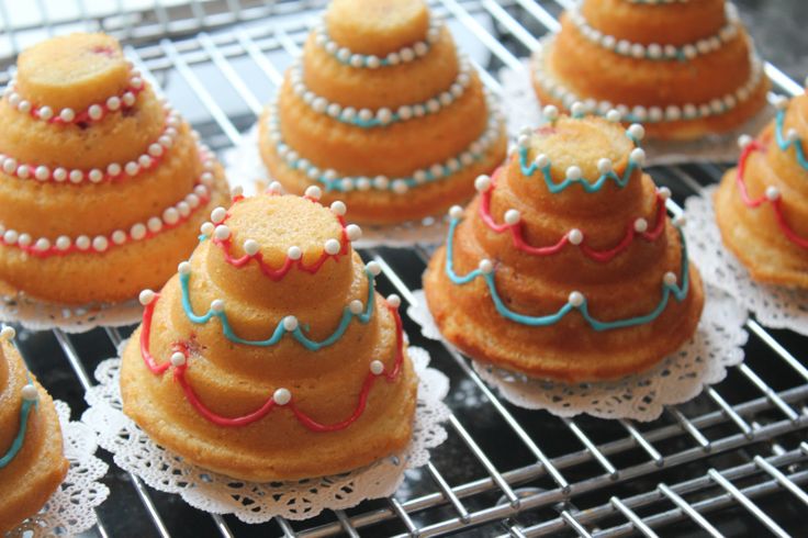 Mini Bundt Cake Decorating Ideas Mini Bundt Cake Decorating Ideas