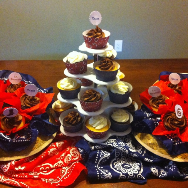 6 Photos of Western Bridal Cupcakes 6 Photos of Western Bridal Cupcakes