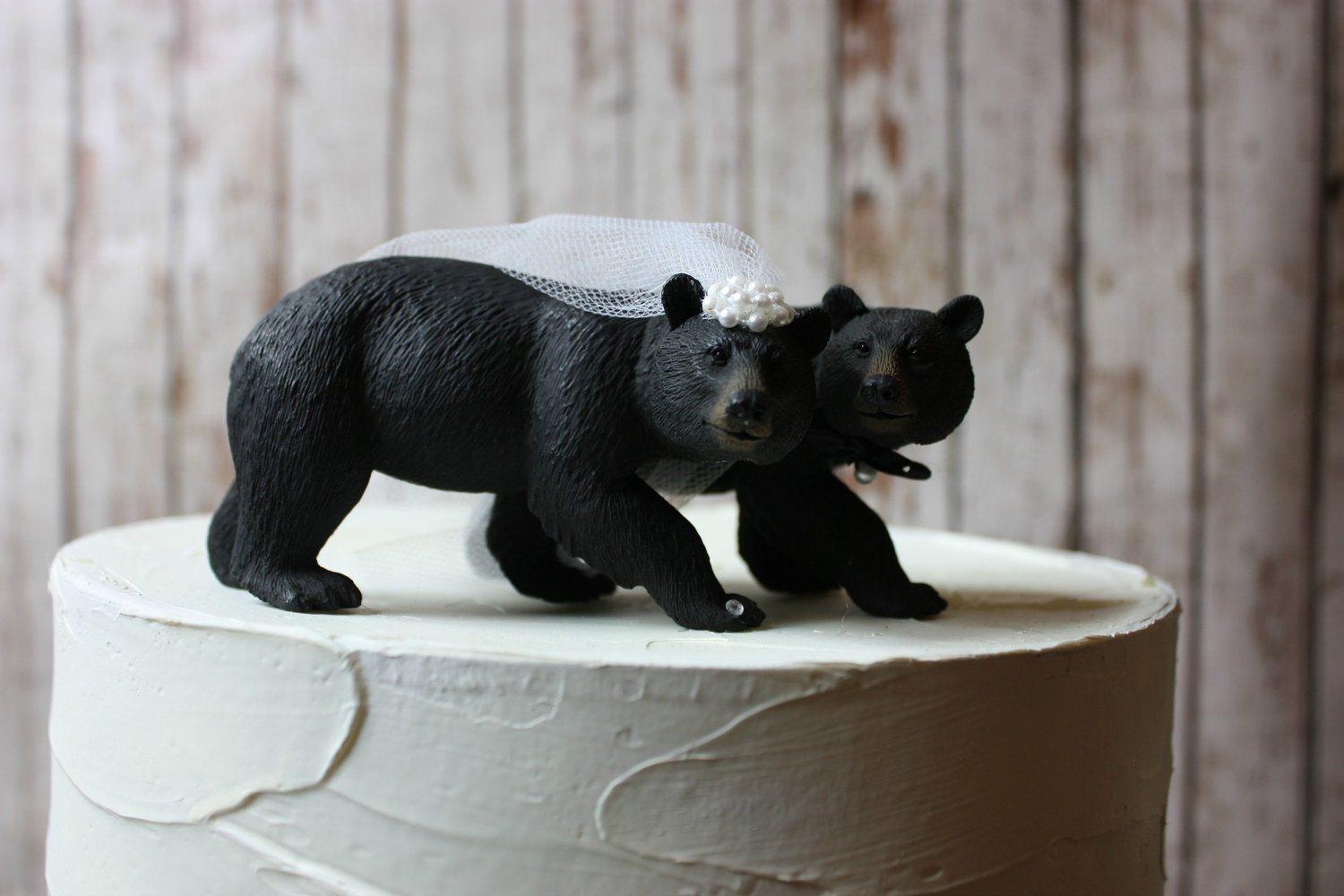 black bear wedding cake