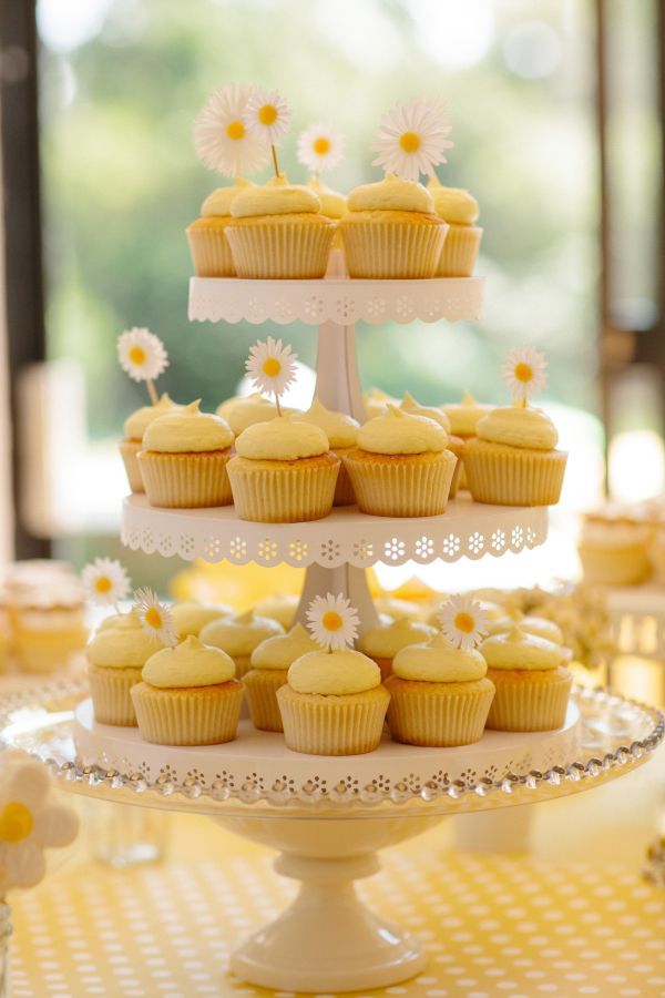 5 Photos of Daisy Bridal Shower Cupcakes 5 Photos of Daisy Bridal Shower Cupcakes