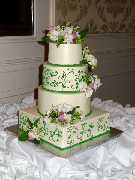 9 clover green wedding