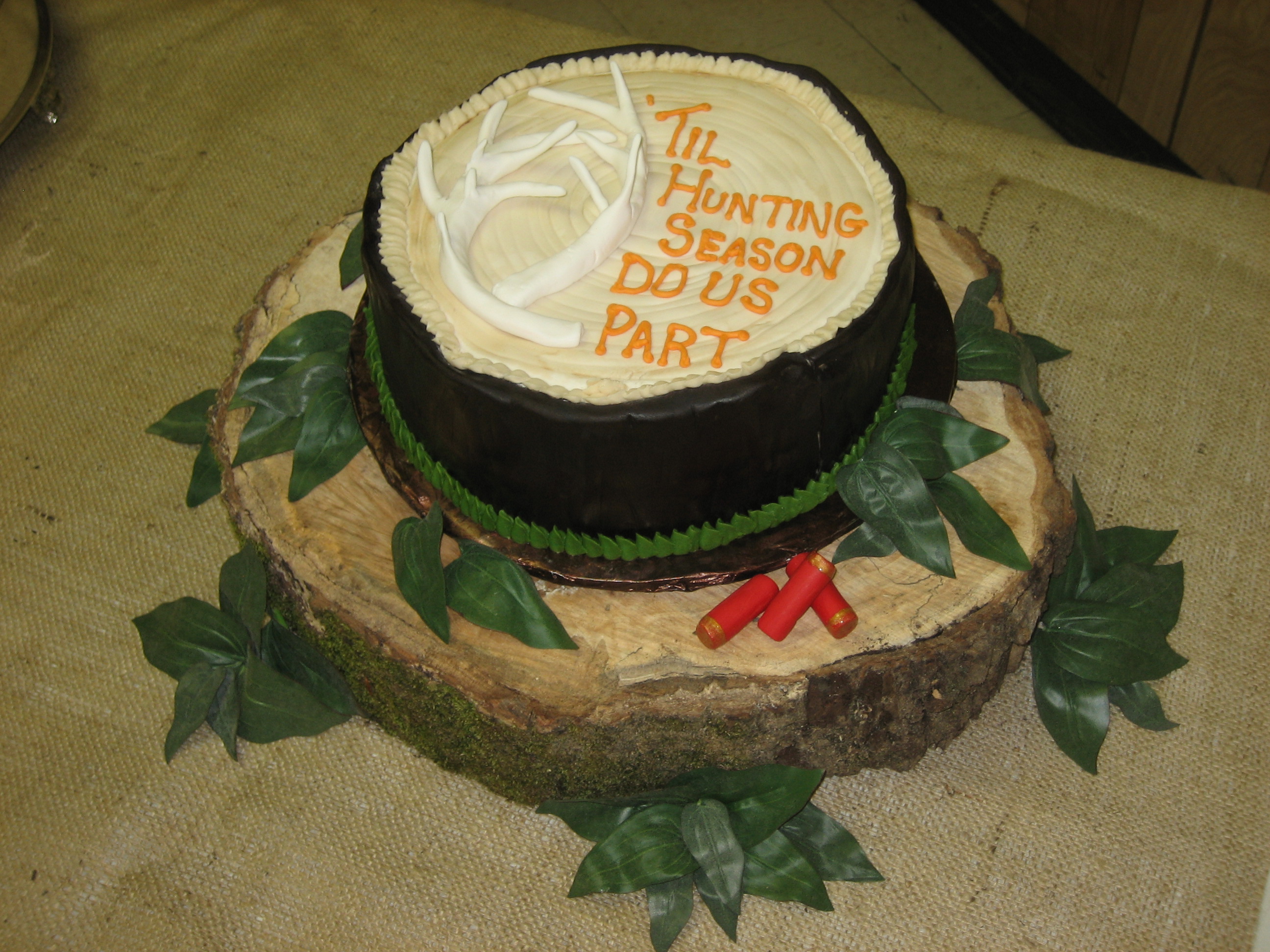 Grooms Cake with Deer Antlers Grooms Cake with Deer Antlers
