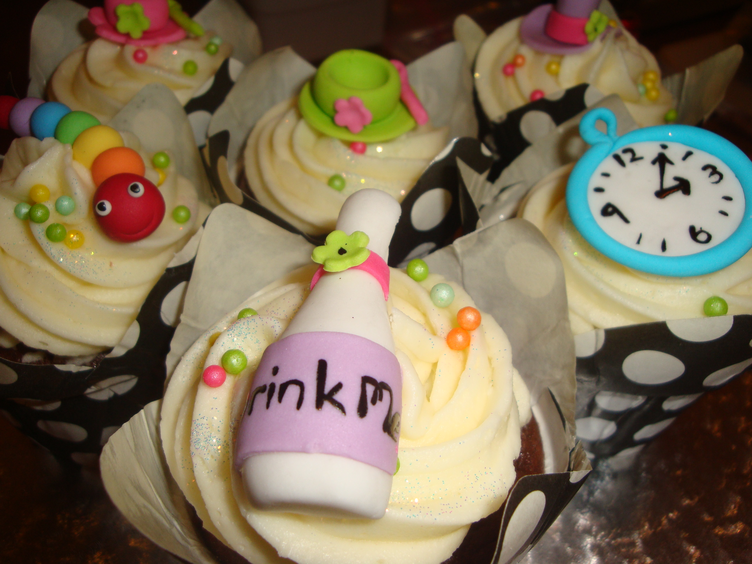 Mad Hatters Tea Party Cupcakes Mad Hatters Tea Party Cupcakes