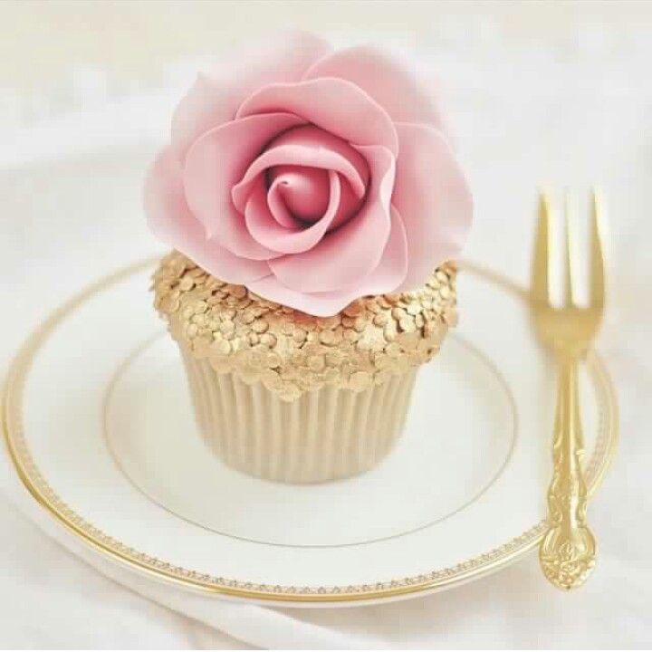 Pink and Gold Cupcake Ideas
