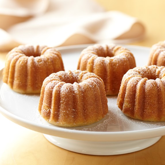 Nordic Ware Mini Bundt Cake Pan Nordic Ware Mini Bundt Cake Pan