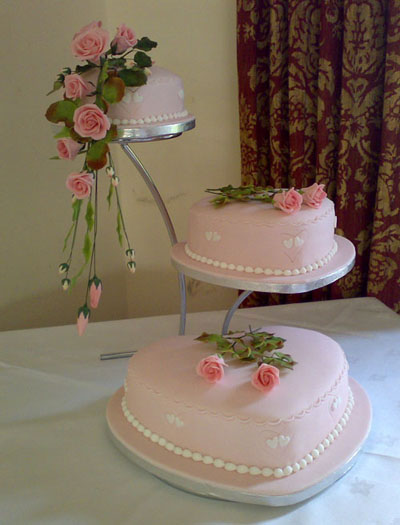 11 Huge Wedding Cakes Heart Shape Photo Heart Shaped Wedding Cake
