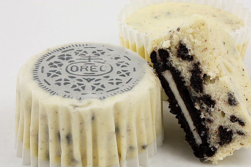 Oreo Cookies and Cream Cheesecake Bites
