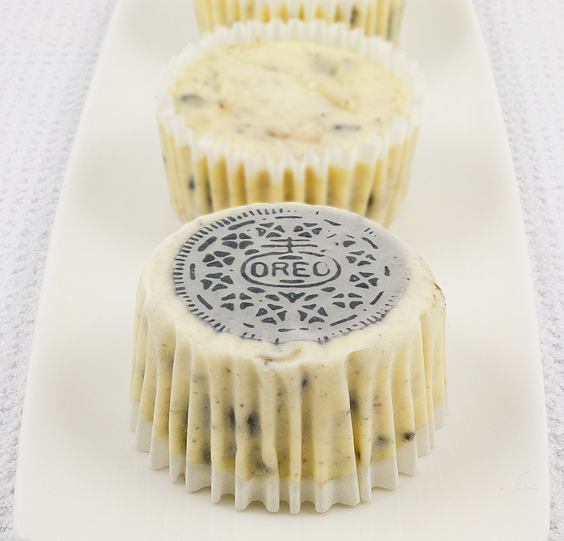 Oreo Cookies and Cream Cheesecake Cupcakes