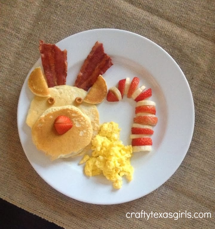 Christmas Reindeer Pancakes Christmas Reindeer Pancakes