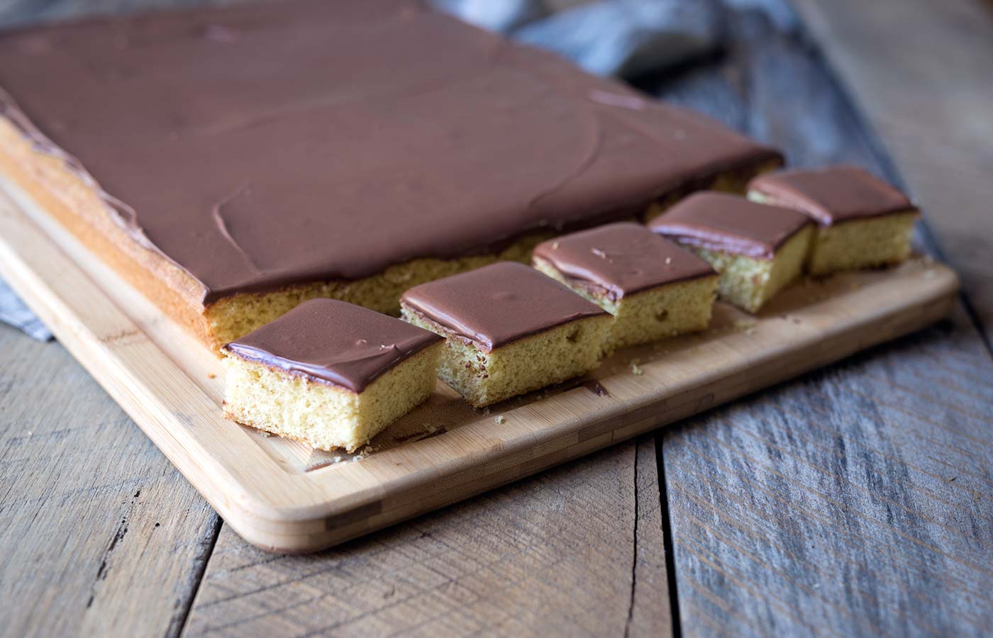 Yellow Sheet Cake with Chocolate Frosting Yellow Sheet Cake with Chocolate Frosting