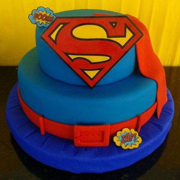 11 super man cakes