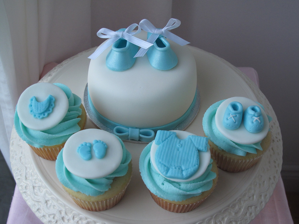 12 small cakes baby shower cupcake photo baby shower cupcake cake