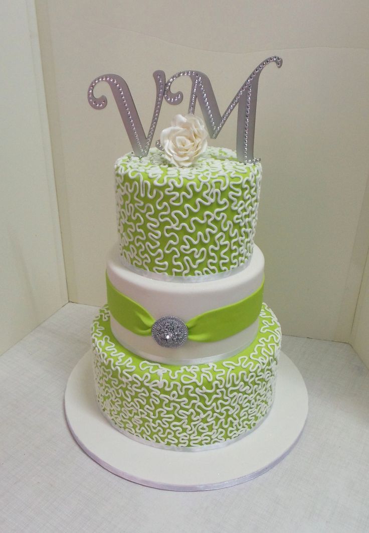 wedding cakes green