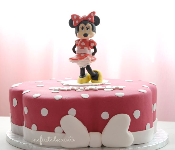 Minnie Mouse Fondant Cake Minnie Mouse Fondant Cake
