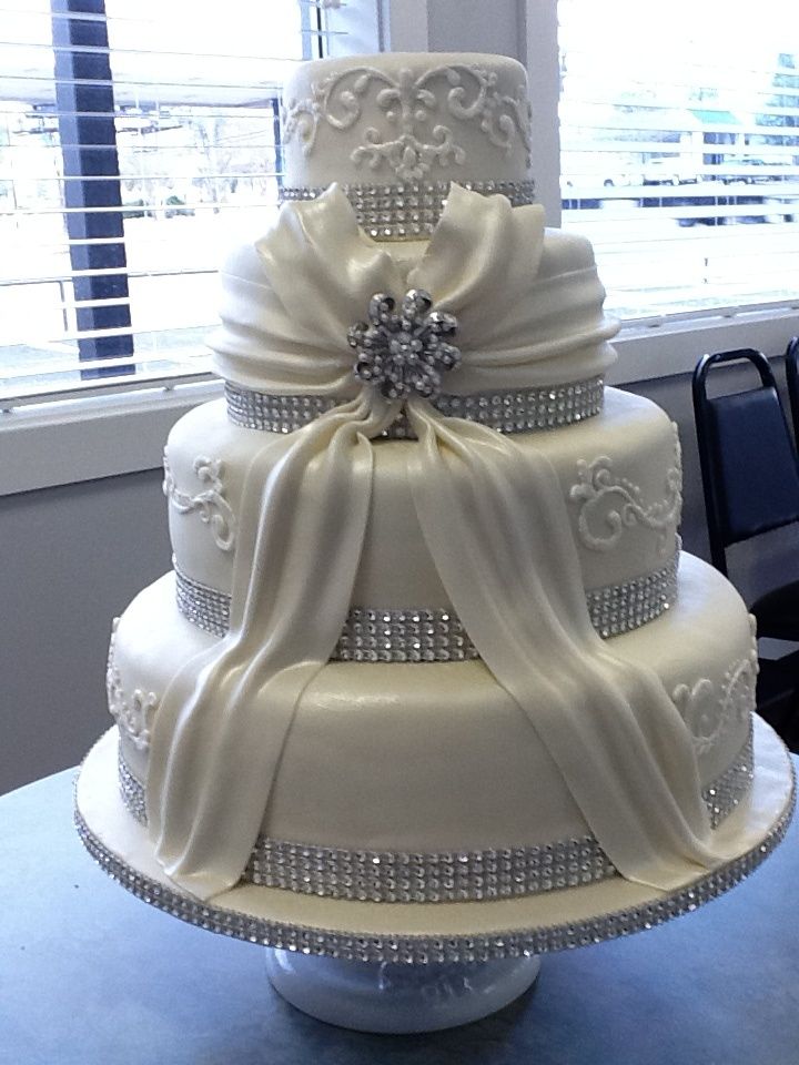 12 Photos of Cakes For 200 That Bridal Bling 12 Photos of Cakes For 200 That Bridal Bling