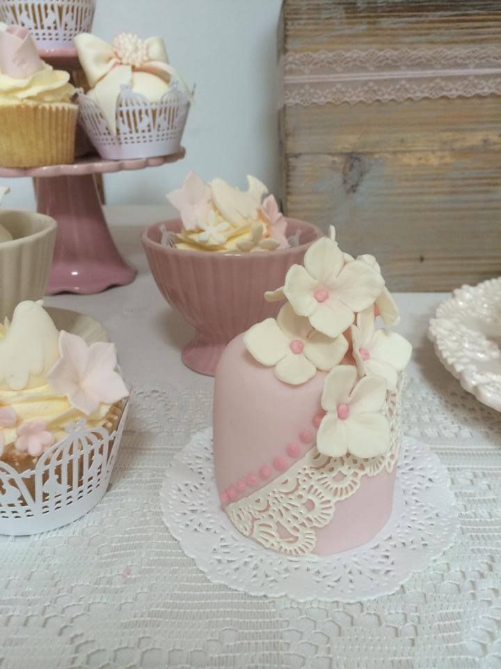 Bridal Shower Mini Cakes Bridal Shower Mini Cakes