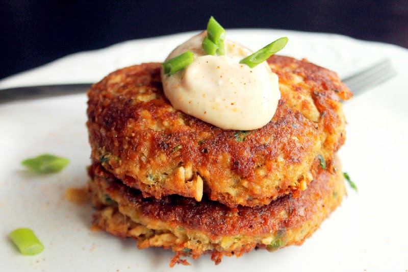 Hot Creole Salmon Cakes with Mayonnaise