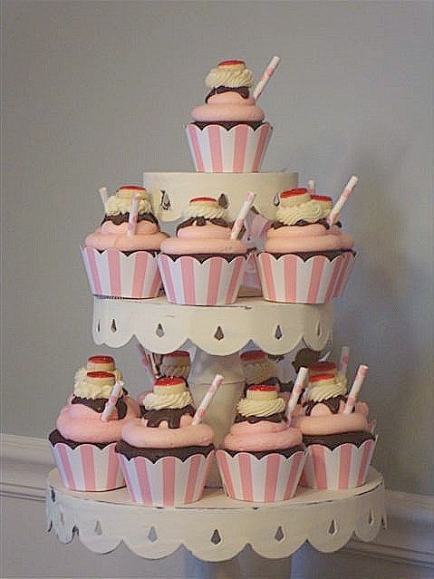 Cupcake Ice Cream Sundae Cake