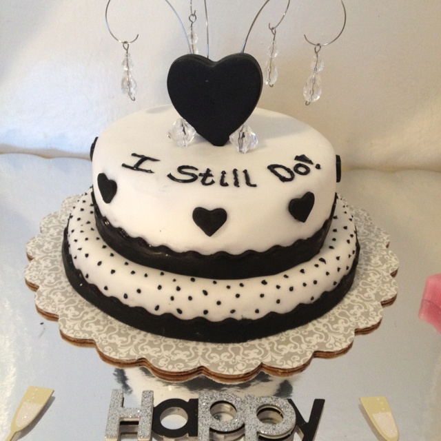 9 cute anniversary cupcakes