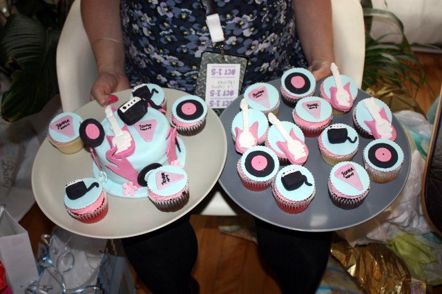 Rock'n Roll Baby Shower Cupcakes Rock'n Roll Baby Shower Cupcakes