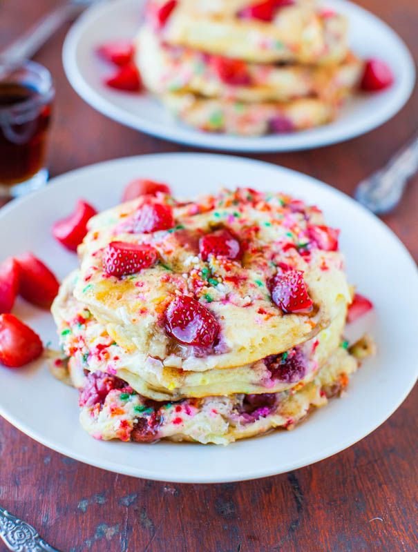 Strawberry Buttermilk Pancakes Strawberry Buttermilk Pancakes