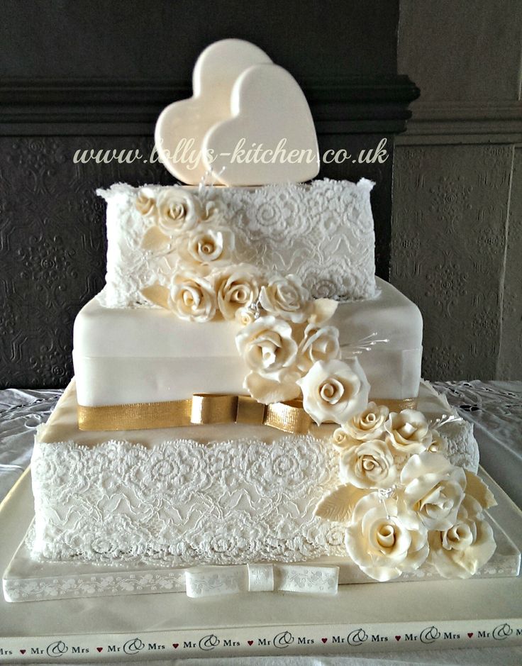 11 Wedding Cakes Ivory And Gold Photo Cake Gold And Ivory Wedding Cake