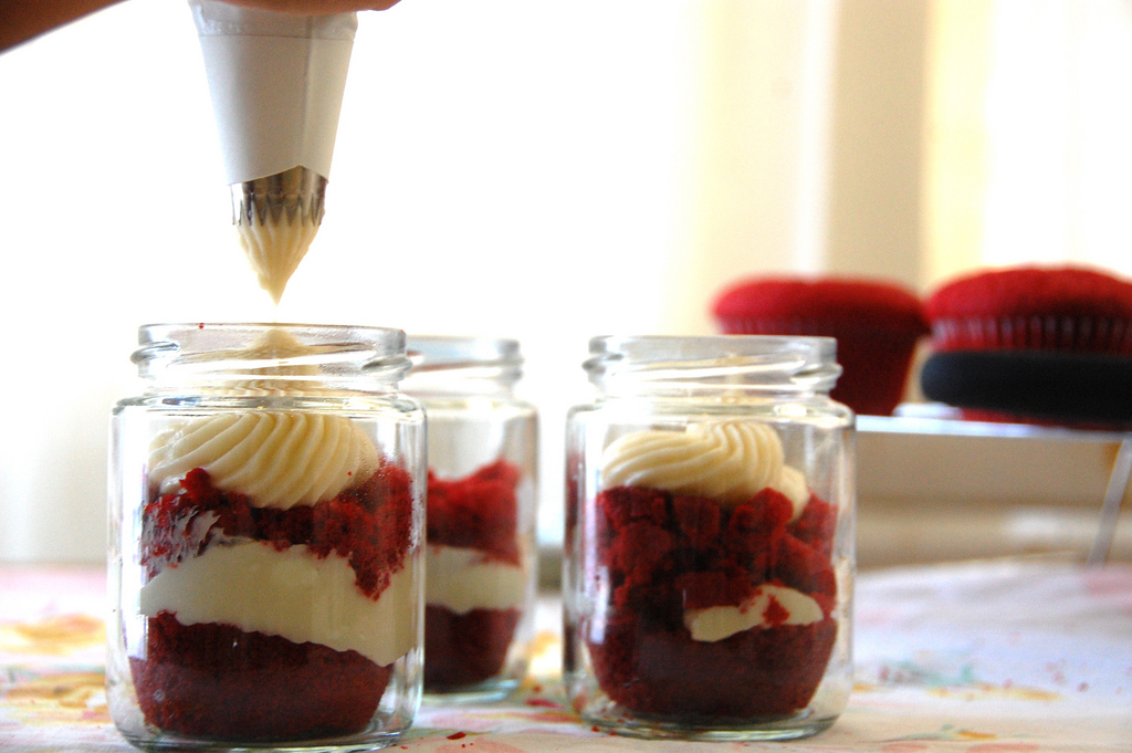 10 cupcakes in a