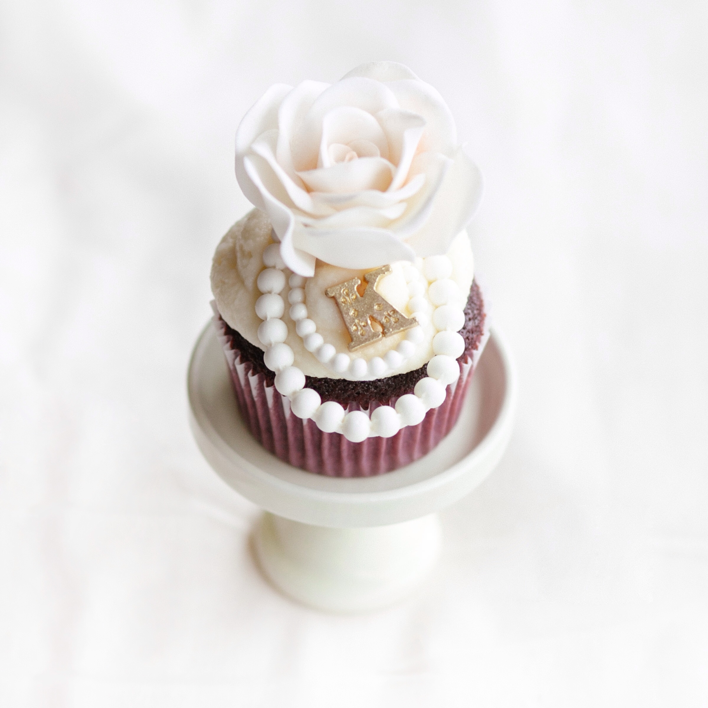 Gold and Pink Bridal Shower Cupcakes Gold and Pink Bridal Shower Cupcakes