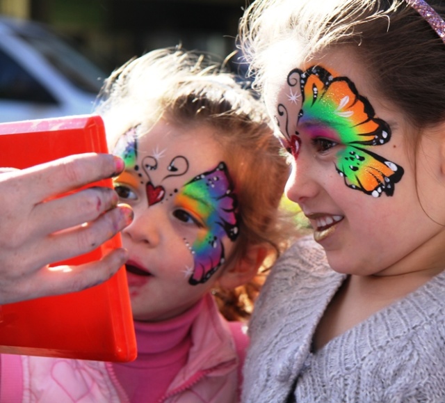 Tag Split Cakes Face Paint