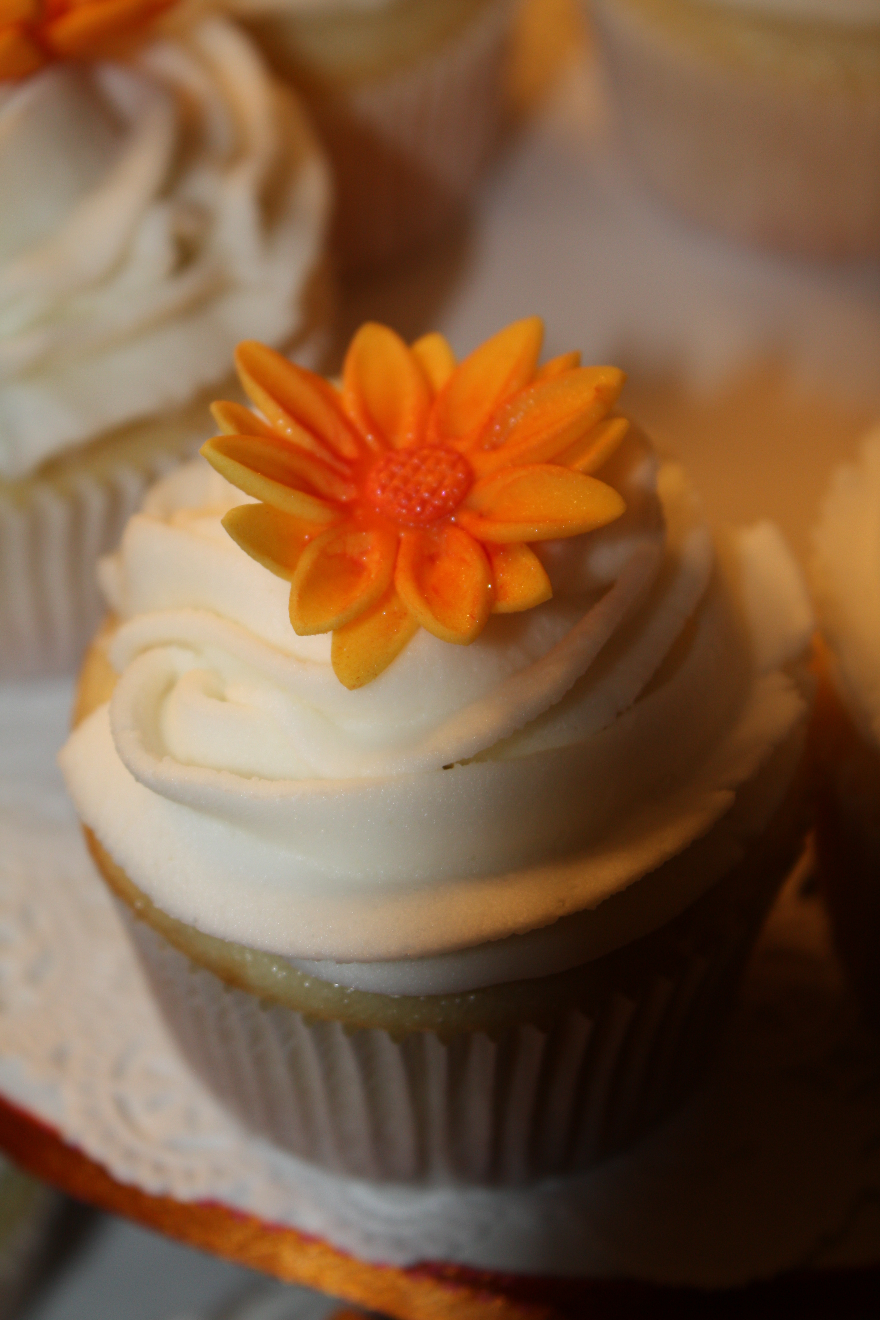 Autumn Fall Wedding Cake and Cupcakes Autumn Fall Wedding Cake and Cupcakes